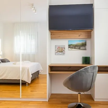 Penthouse Petar Kaštel Stari