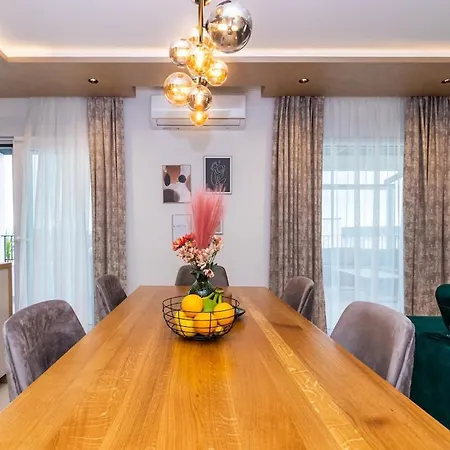 Apartment Penthouse Petar