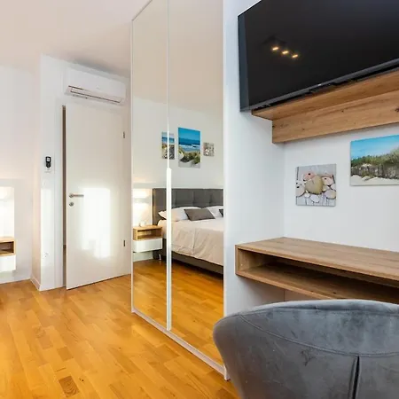 Penthouse Petar *