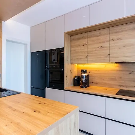 Penthouse Petar * Kaštel Stari