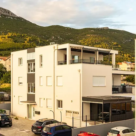 Penthouse Petar *